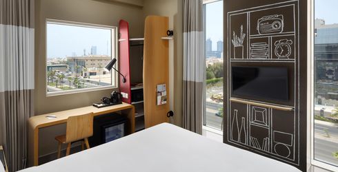 hotel room image
