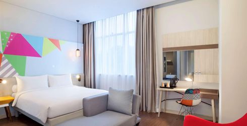 hotel room image