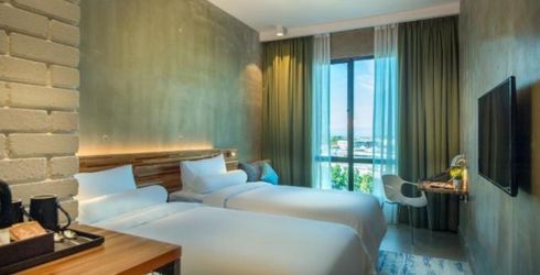 hotel room image