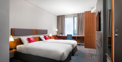 hotel room image