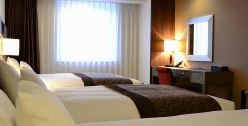 hotel room image