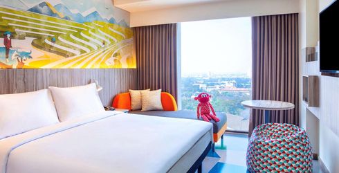 hotel room image