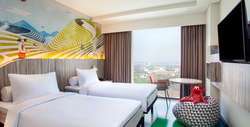 hotel room image