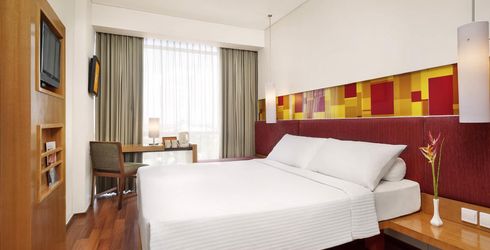 hotel room image