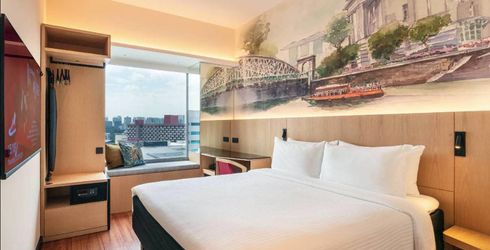 hotel room image