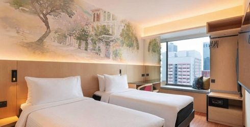 hotel room image