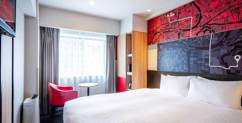hotel room image