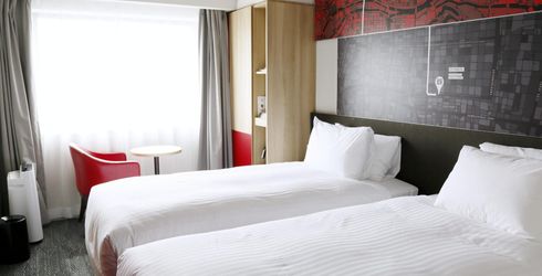 hotel room image