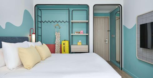 hotel room image