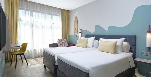 hotel room image