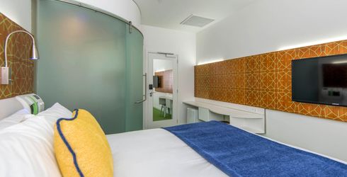hotel room image