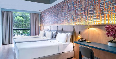 hotel room image