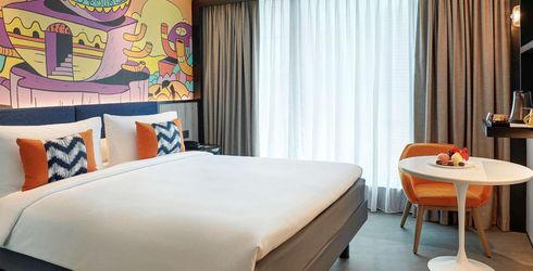 hotel room image
