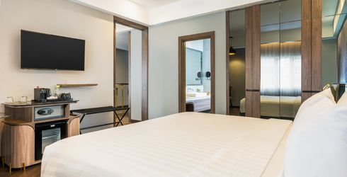hotel room image