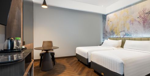hotel room image