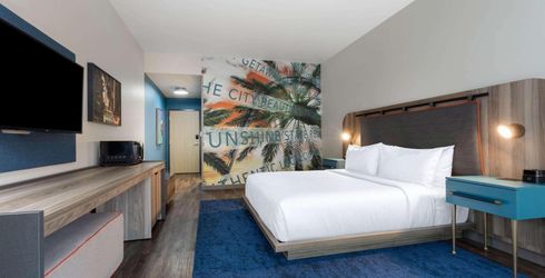 hotel room image