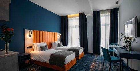 hotel room image