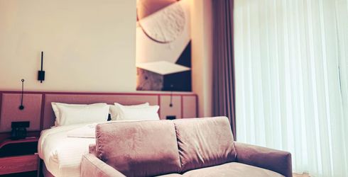 hotel room image