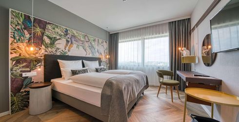 hotel room image