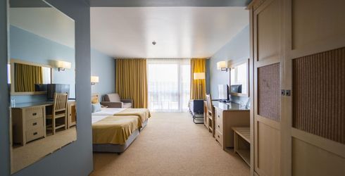 hotel room image