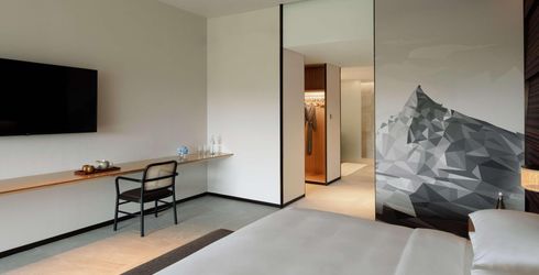 hotel room image