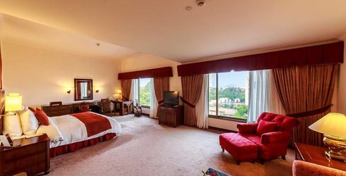 hotel room image