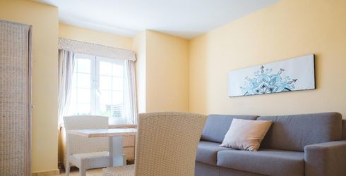 hotel room image
