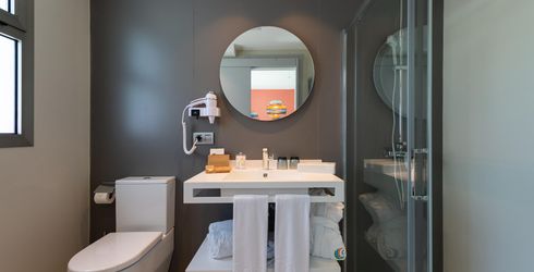 hotel room image