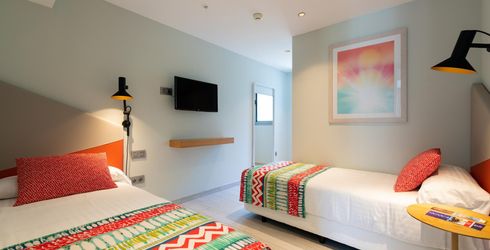 hotel room image