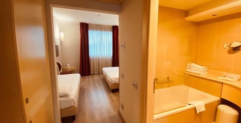 hotel room image
