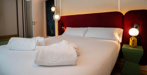 hotel room image