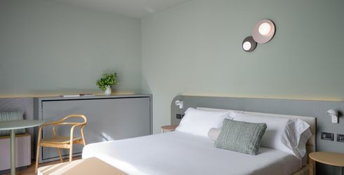 hotel room image