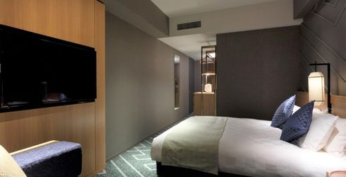 hotel room image