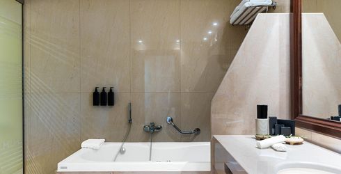 hotel room image