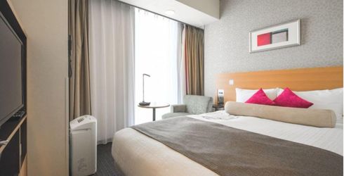 hotel room image
