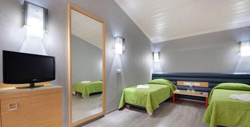 hotel room image