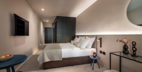 hotel room image