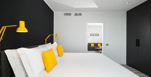 hotel room image
