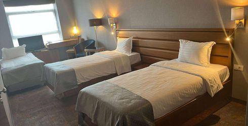 hotel room image