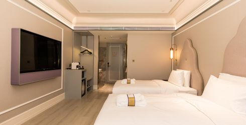 hotel room image