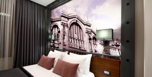 hotel room image