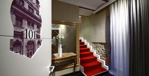 hotel room image