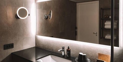 hotel room image