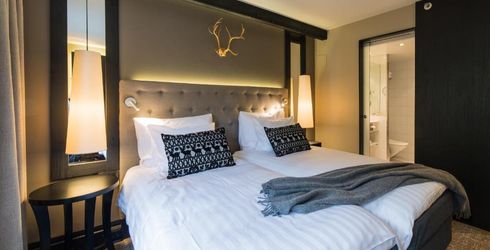 hotel room image