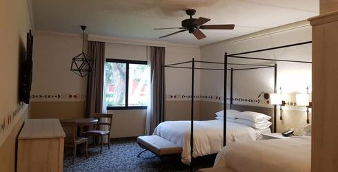 hotel room image