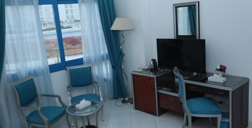 hotel room image