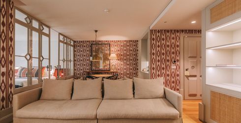 hotel room image