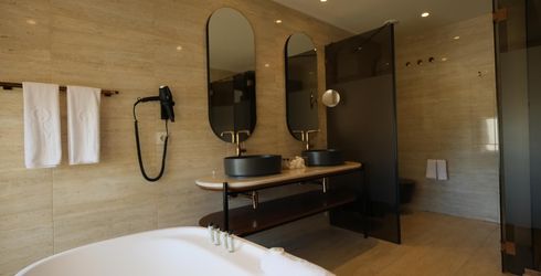 hotel room image
