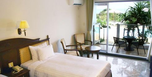 hotel room image