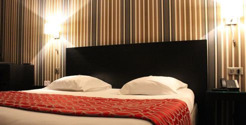hotel room image